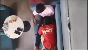 Quay lén người tình bú liếm cho nhân tình nơi công cộng