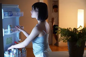 Chị bà xã cãi nhau với gã chồng đến nhà em ghệ ở rồi quan hệ luôn ông xã em gái